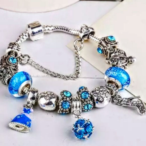 Cinderella European Charm Bracelet New - Picture 2 of 3